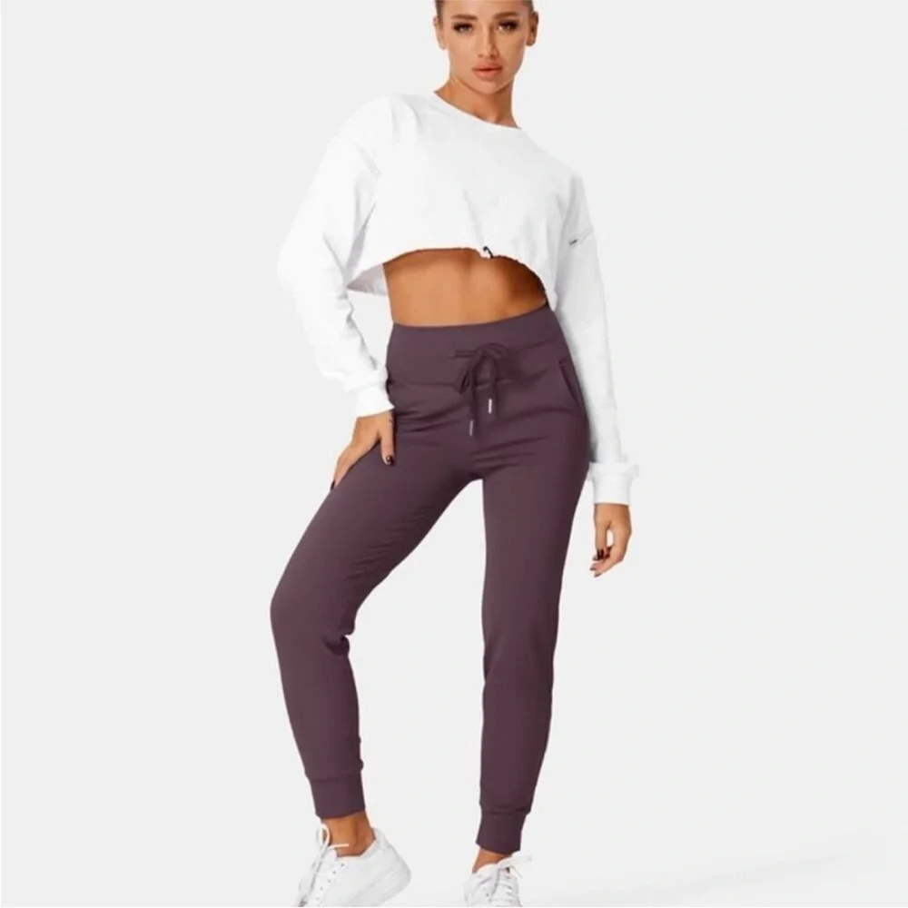 Halara Cloudful Air Fabric High Waisted Side Pocket Joggers potent purple - Picture 5 of 13